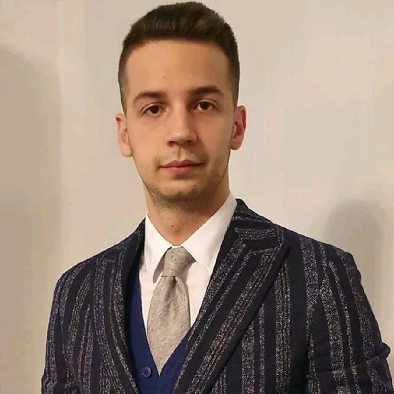 How Cursuri-AI Cut Cloud Costs 18% and Secured 1.5 Years of AWS Runway 1 Dragos Boar